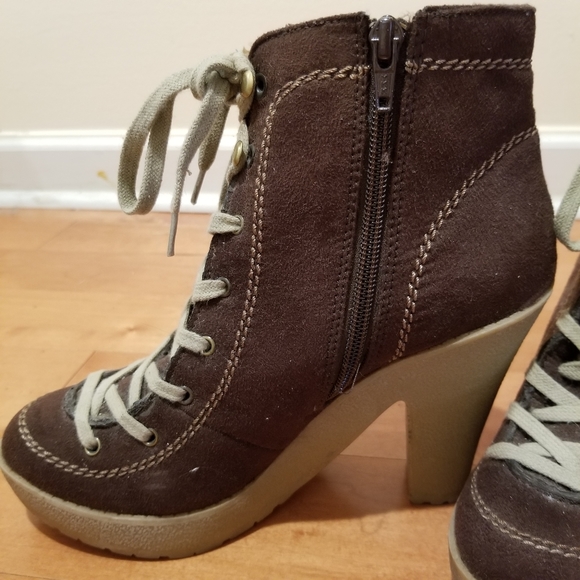 Classic "Anya" high heel sneaker style booties - Picture 3 of 7